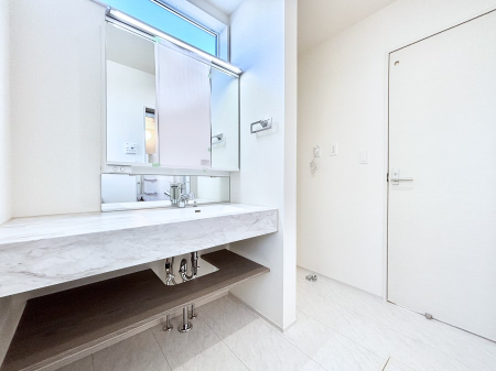 ���ʑ�E���ʏ� �傫�����₷���O�ʋ��Ő�����������ʑ�́A�g�����Ȃ݃`�F�b�N�┧�̂������ɂ������߂ł��B 