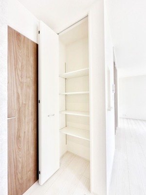 ���̑����� �p���g���[�����r���O���[�I���p�i��H�i�̃X�g�b�N�ȂǃX�b�L�����[�ł��܂�