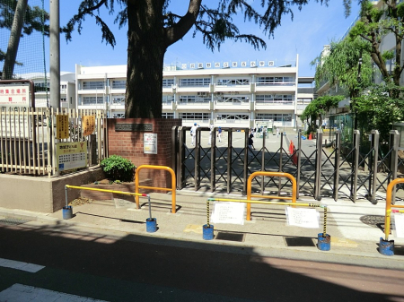 ���ӊ� ���w�Z 1100m ������s����܏��w�Z