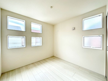 �q������ �Q�ʍ̌��Ŗ��邳�����ʂ��ǍD�I