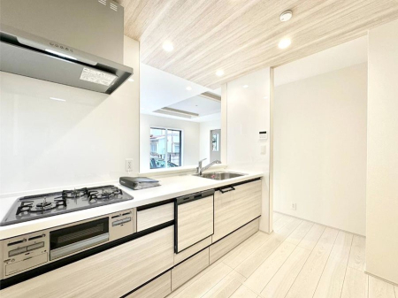 �L�b�`�� ���������Ȃ���ł����Ƒ��Ƃ̉�b���y���߂�ΖʃL�b�`��