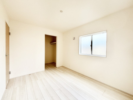 �Q�� �E�H�[�N�C���N���[�[�b�g�����邨�����B�G�߂��Ƃ̓���ւ����s�v�ŕ֗��ł��I