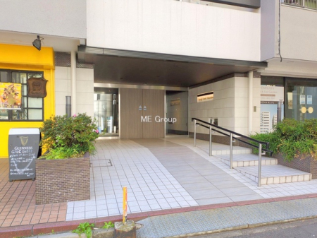 �G���g�����X -