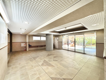 ���̑� �L�X�Ƃ����G���g�����X���r�[�B���F�B�₨�q�l�Ƃ̑҂����킹�ɕ֗��ł��I