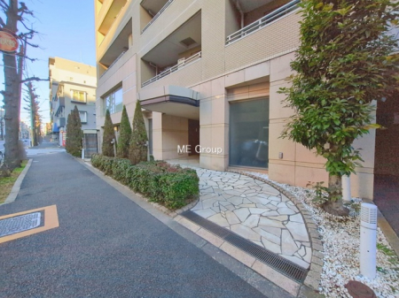 �G���g�����X -