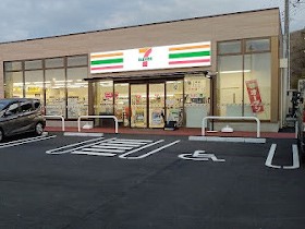 ���ӊ� �R���r�j 200m �Z�u��-�C���u�� �a����P���ڐ��X