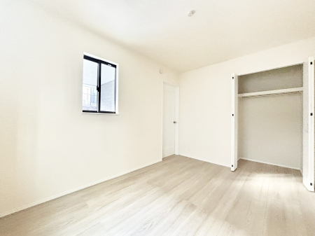 ���̑� 1�K�̔[�˂͎��[�͂������A�����Ƃ��Ă����p�ł��܂��B  