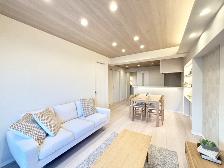 ���r���O �Ƒ��c���̎��Ԃ����������Ȃ��났�̃��r���O�_�C�j���O�B   