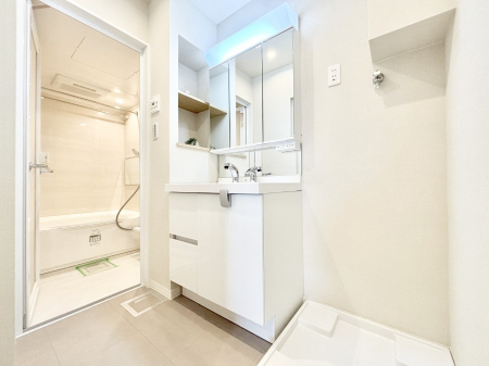 ���ʑ�E���ʏ� ��Ƃ�̐��ʃX�y�[�X�Œ��̐g�x�x�����N���N  