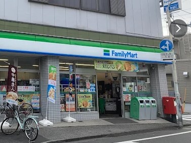 ���ӊ� �R���r�j 400m �t�@�~���[�}�[�g ���ΎO���ړX