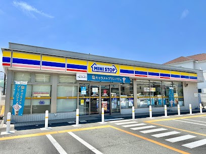 ���ӊ� �R���r�j 600m �~�j�X�g�b�v ���n�J���P���ړX