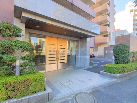 �G���g�����X -