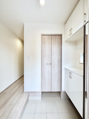 ���� ���Ƒ��₨�q�l���C�����悭���o�}���ł��鉸�₩�ȕ��͋C�̌��ւł��B