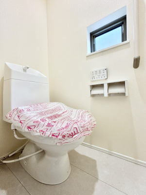 �g�C�� �g�C����1�K��2�K���ꂼ��ɔz�u����Ă��ĂƂĂ��֗��ł��B 