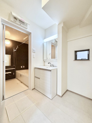 ���̑� �L�X�Ƃ�Ƃ�̂��郉���h���[�X�y�[�X�B  