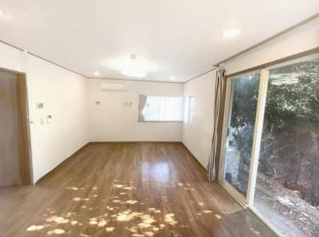 ���r���O �������������͋C�̂k�c�j�͉Ƒ��݂�Ȃ̉��K��ԁ�CG���H��