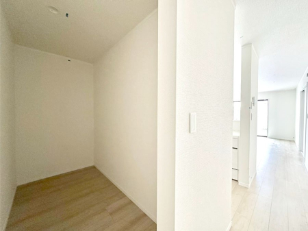 ���̑����� �L�b�`���ɂ̓p���g���[�I�H�ނ̃X�g�b�N�͂������A���p�i�̎��[�Ȃǎg�����͂��낢��I