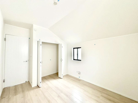 �q������ �q�������ɂ��������߂Ȏ��[�X�y�[�X�����Ղ�̋���