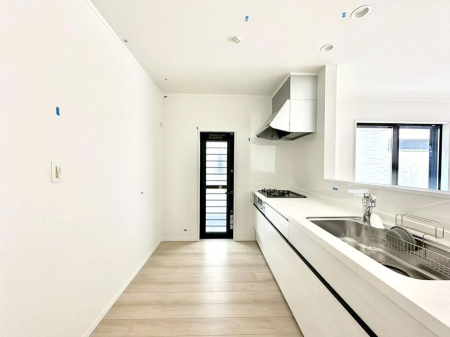 �L�b�`�� ��Ƃ肠��L�b�`���ł͂��Ƒ��Ɗy�������������ł��܂��B