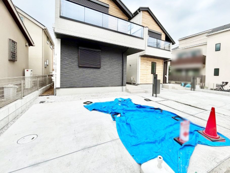  �ڂ̑O�����ԏꂾ�ƉJ�̓�����ʂɂ������������������֗��ł���