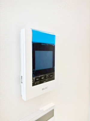 ���̑����� TV���j�^�[�t�C���^�[�t�H�����t���Ă��ăZ�L�����e�B�[��