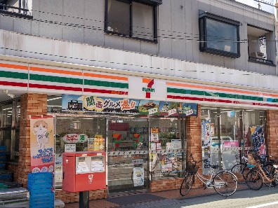 ���ӊ� �R���r�j 200m �Z�u��-�C���u�� �������Ԓ����Q���ړX