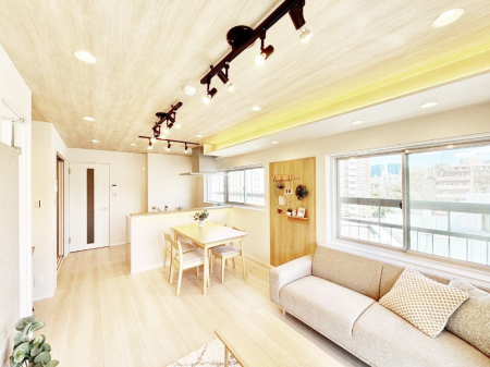 ���̑����� �Ƒ������R�ƏW�܂�e���̃X�y�[�X�ɂȂ肻��  