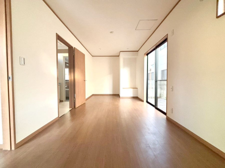 ���r���O �Z�ޕ��̌��������o�����A�C���e���A���l����̂��y���݂ȃ��r���O�ł��I 