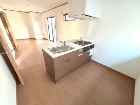 �L�b�`�� ���������Ȃ���ł����Ƒ��Ƃ̉�b���y���߂�ΖʃL�b�`��