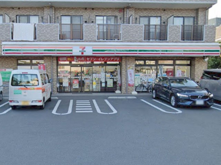 ���ӊ� �R���r�j 300m �Z�u��-�C���u�����n�t�����T���ړX