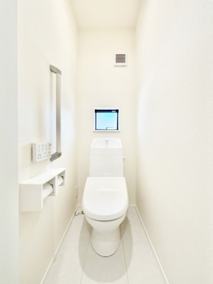 �g�C�� �g�C���͈��S�̂Q�ӏ��I���̃o�^�o�^������S�ł��B 