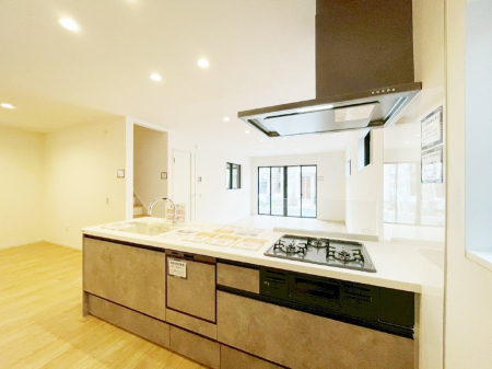 �L�b�`�� �L�X�Ƃ����g������̗ǂ��L�b�`���œ��X�̂��������y�����Ȃ肻��