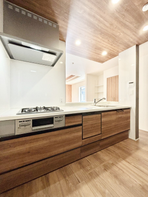 �L�b�`�� ���r���O�ŗV�Ԃ��q�l�������Ȃ��炨�������ł���ΖʃL�b�`���@