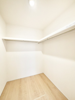 ���̑� �G�ߕ��̈ߗނ��X�b�L�����[�ł���E�H�[�N�C���N���[�[�b�g