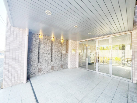 �G���g�����X �������������͋C�̃G���g�����X