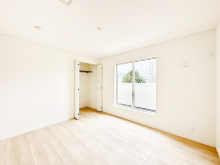 ���̑����� ���邢�o���R�j�[�T�C�h�ɗm����ݒu�B�ڊo�߂̗ǂ��Q���ɁB 