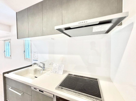 �L�b�`�� �������̂������ŉƑ��̏Ί炪�L����܂��I