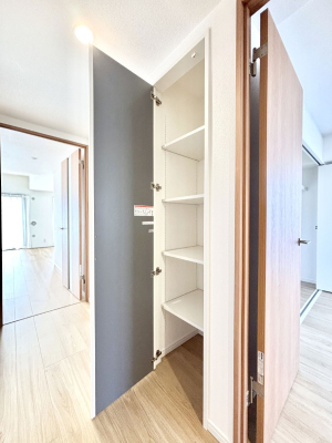 ���̑����� �L�����[�B�|�������G�߂̏��������[���邱�Ƃ��ł��܂��B