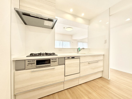 �L�b�`�� ���������Ȃ���ł����Ƒ��Ƃ̉�b���y���߂�ΖʃL�b�`��