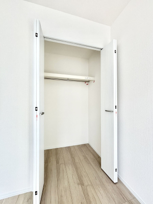 ���[ �����Ղ�̎��[�X�y�[�X�ŉ��K�ɕ�点���� 