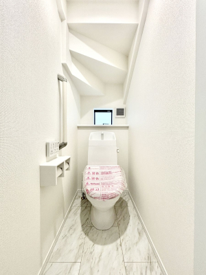 �g�C�� �g�C����1�K��2�K���ꂼ��ɔz�u����Ă��ĂƂĂ��֗��ł��B 