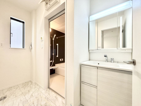 ���ʑ�E���ʏ� ���邢���ʏ��͖����̐g�x�x���y�����ł����Ⴂ�����ł��B