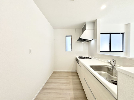 �L�b�`�� ��Ƃ肠��L�b�`���ł͂��Ƒ��Ɗy�������������ł��܂��B