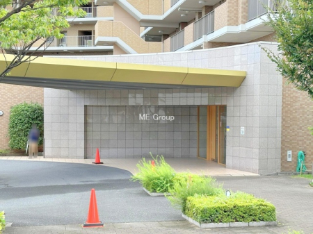 �G���g�����X -