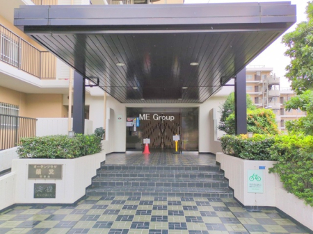 �G���g�����X -