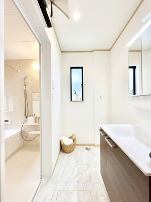 ���̑� �L�X�Ƃ�Ƃ�̂��郉���h���[�X�y�[�X