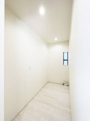 ���[ �H�i�̃X�g�b�N�⒲�����̕ۊǂɕ֗��ȃp���g���[