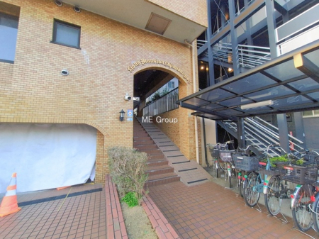 �G���g�����X -