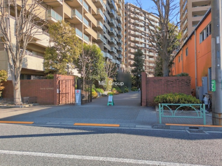 �G���g�����X -