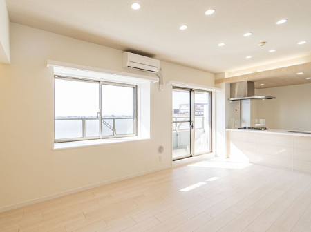 ���r���O ���Ƒ��̓��₩�Șb�����ŕ�܂�閾�邢���r���O  